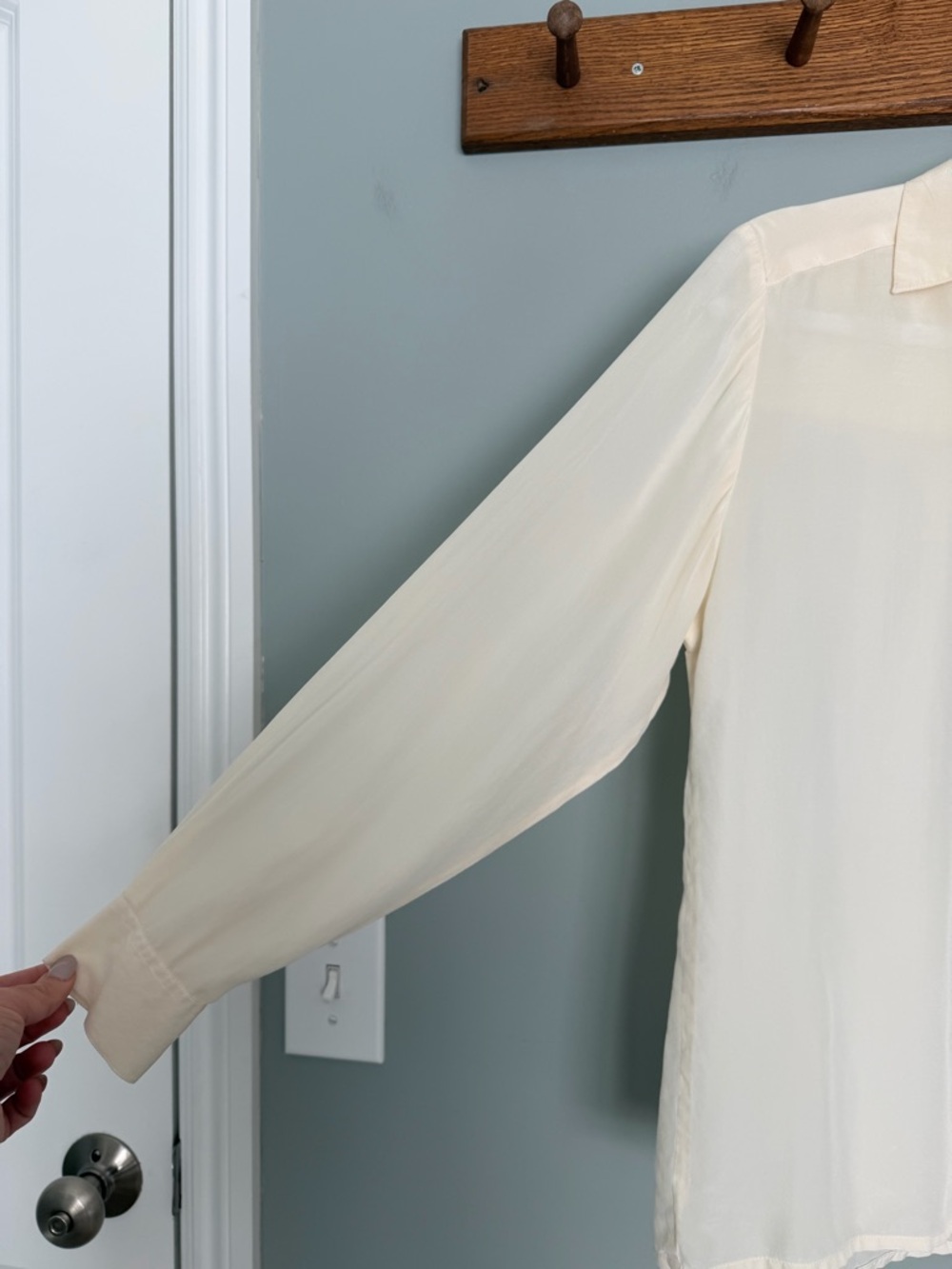 Royal Silk 100% Silk Vintage Cream Pale Yellow Semi Sheer Button Down Shirt - Picture 3 of 13